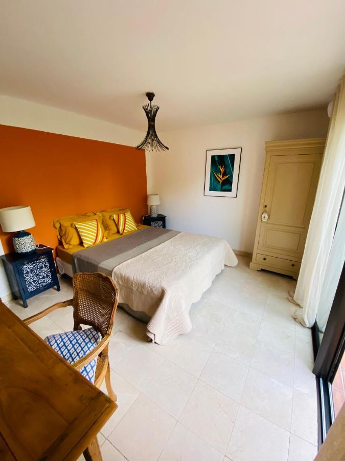 Chambre D Hote Entre Cigale Et Pagnol Apartment Peypin Exterior foto